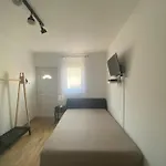 Amira Apartman