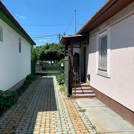 Amira Apartman