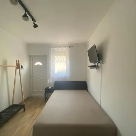 Amira Apartman